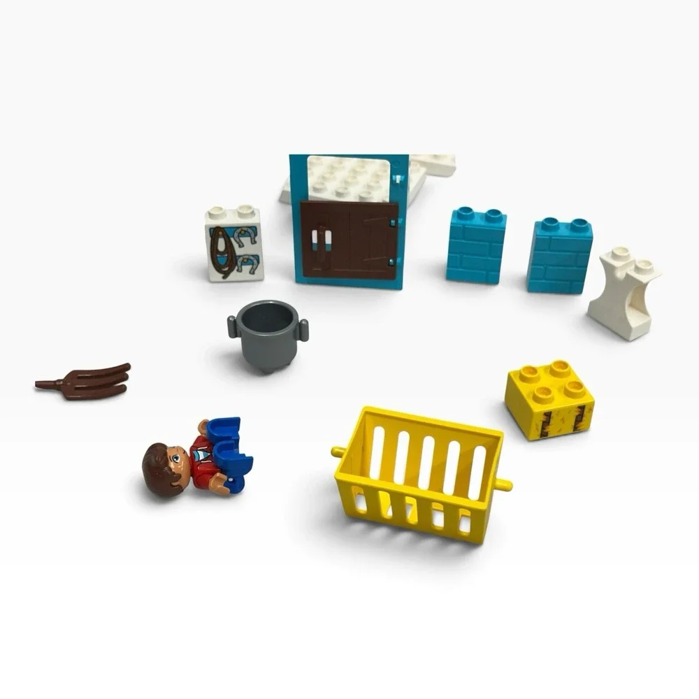 LEGO DUPLO 10868 Farm Pony Stable Incomplete Set Horses Figure Parts Lot